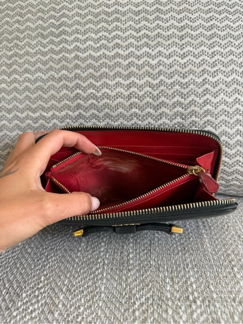 Prada Black Leather Bow Zip Around Wallet Red Interior w/ Authenticity Cards